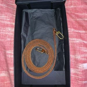 LOUIS VUITTON LEATHER STRAP